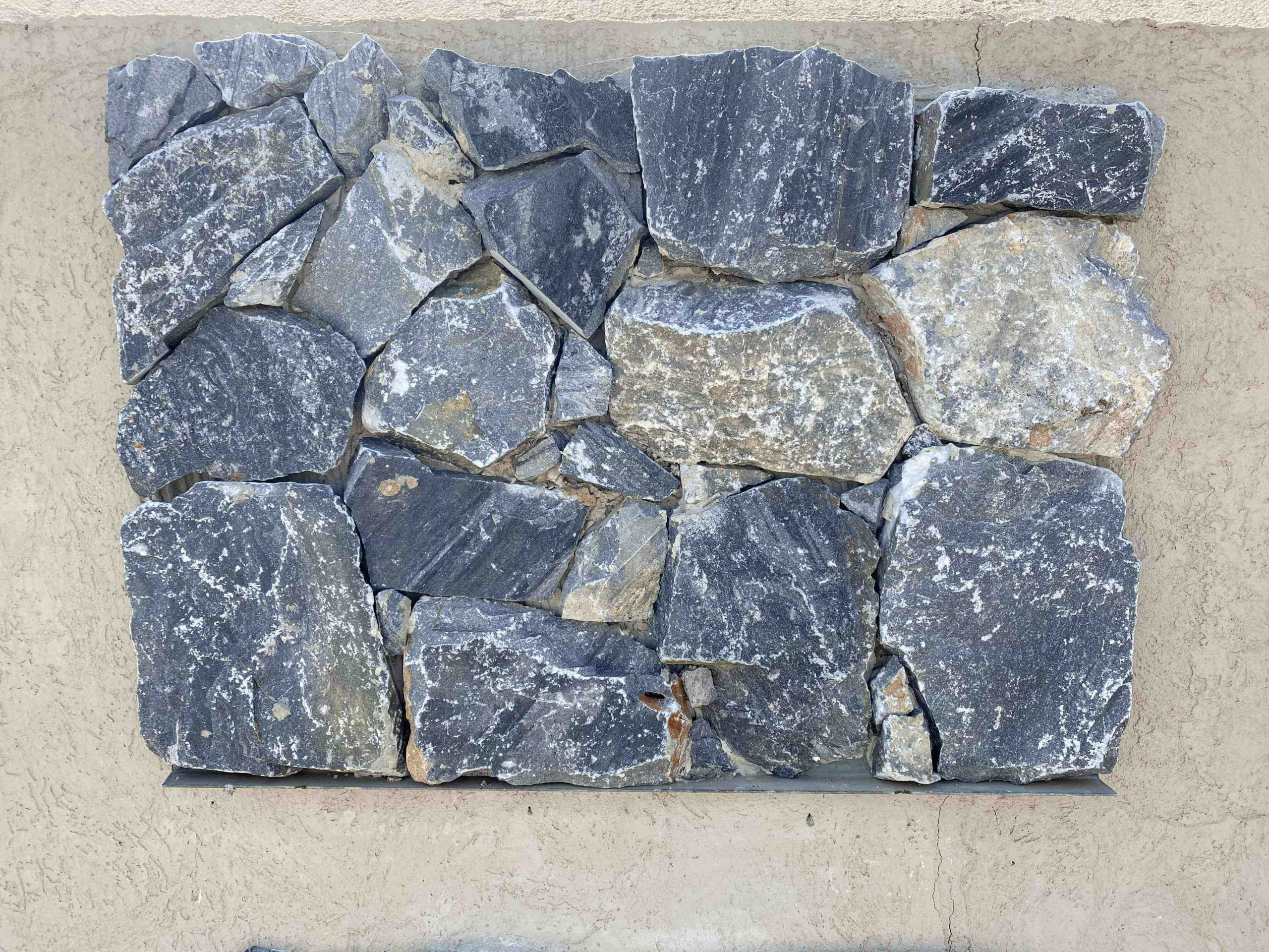 אבן פראית אפורה 